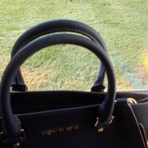 Michael Kors Navy Blue Saffiano Leather Handbag - Picture 3 of 14